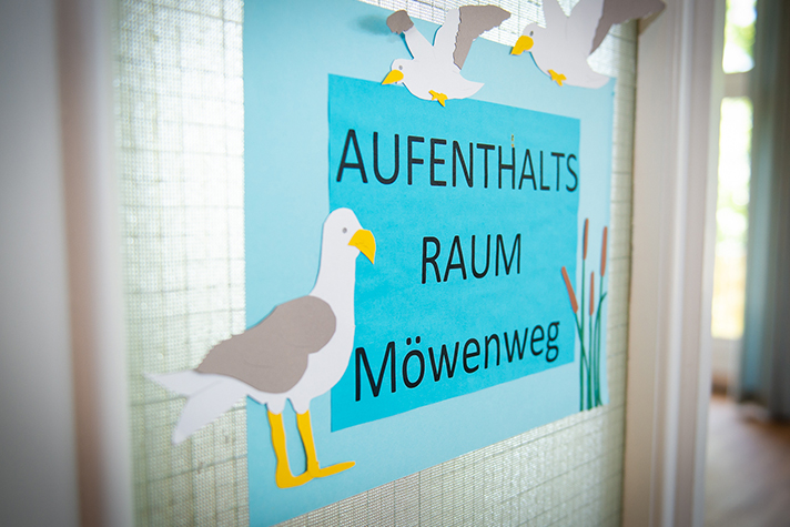 Offene Tür zum Aufenthaltsraum